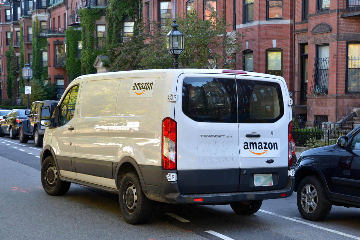 Amazon Delivery Van – jobs for Felons 